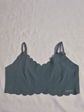 Danskin Scalloped Edge Scoop Sports Bralette — Teal SizE L